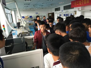 參觀電子產(chǎn)品教學(xué)工廠 探索人工智能基礎(chǔ)軟件開(kāi)發(fā)實(shí)踐